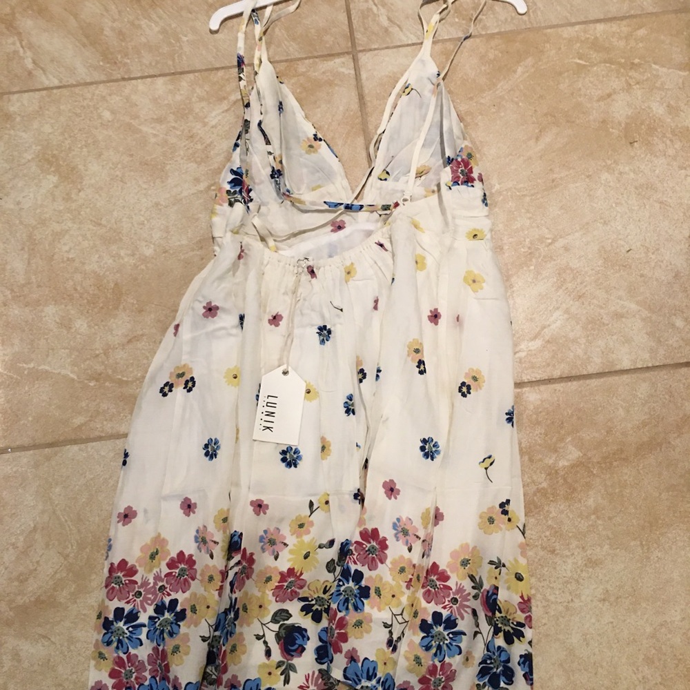 Ivory Spring Dress - Picture 3 of 4